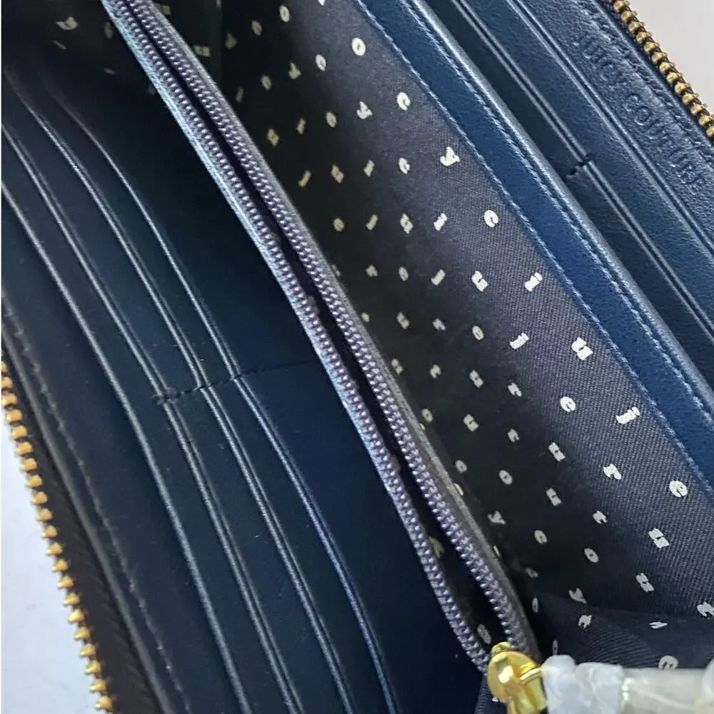 Vintage Juicy Couture Navy White Chevron Continental Zip-Around Wallet Clutch